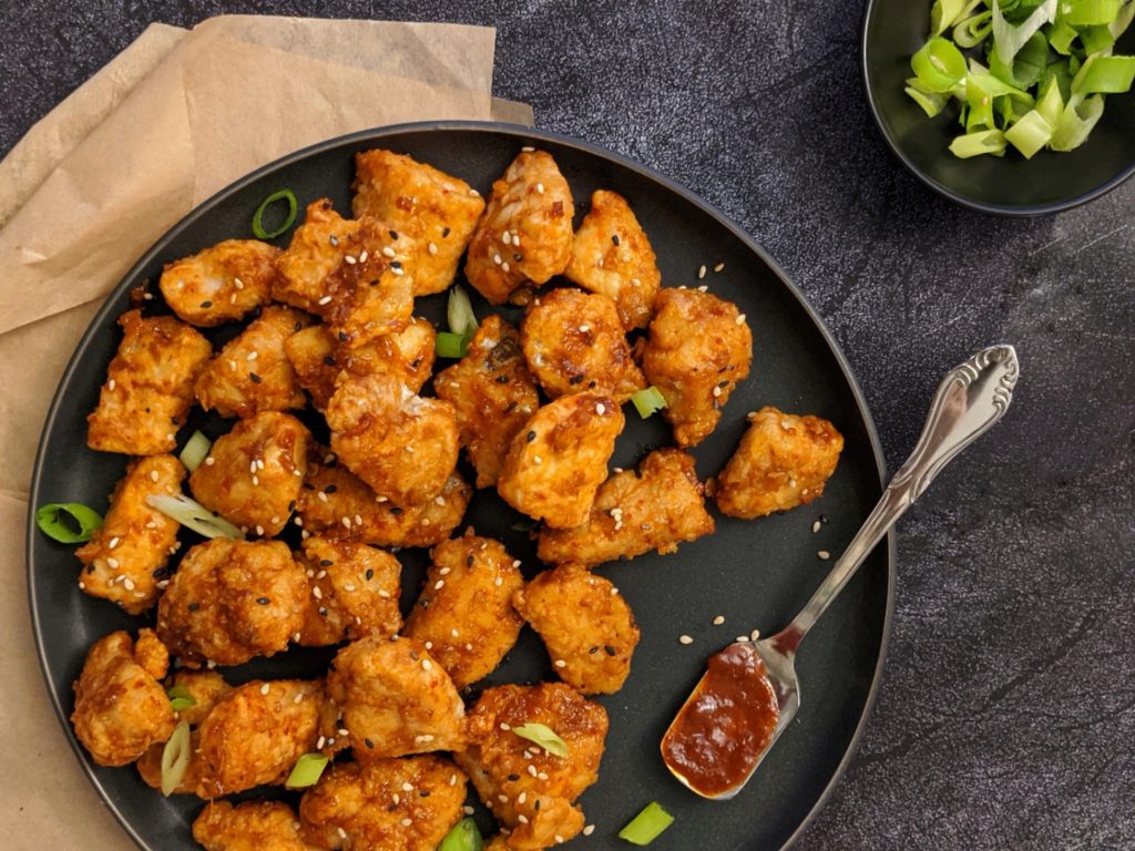 Meal prep these freezer-friendly paleo korean fried chicken made without buttermilk, no breadcrumbs or flour, and freeze them with the breading or after they’re baked.
