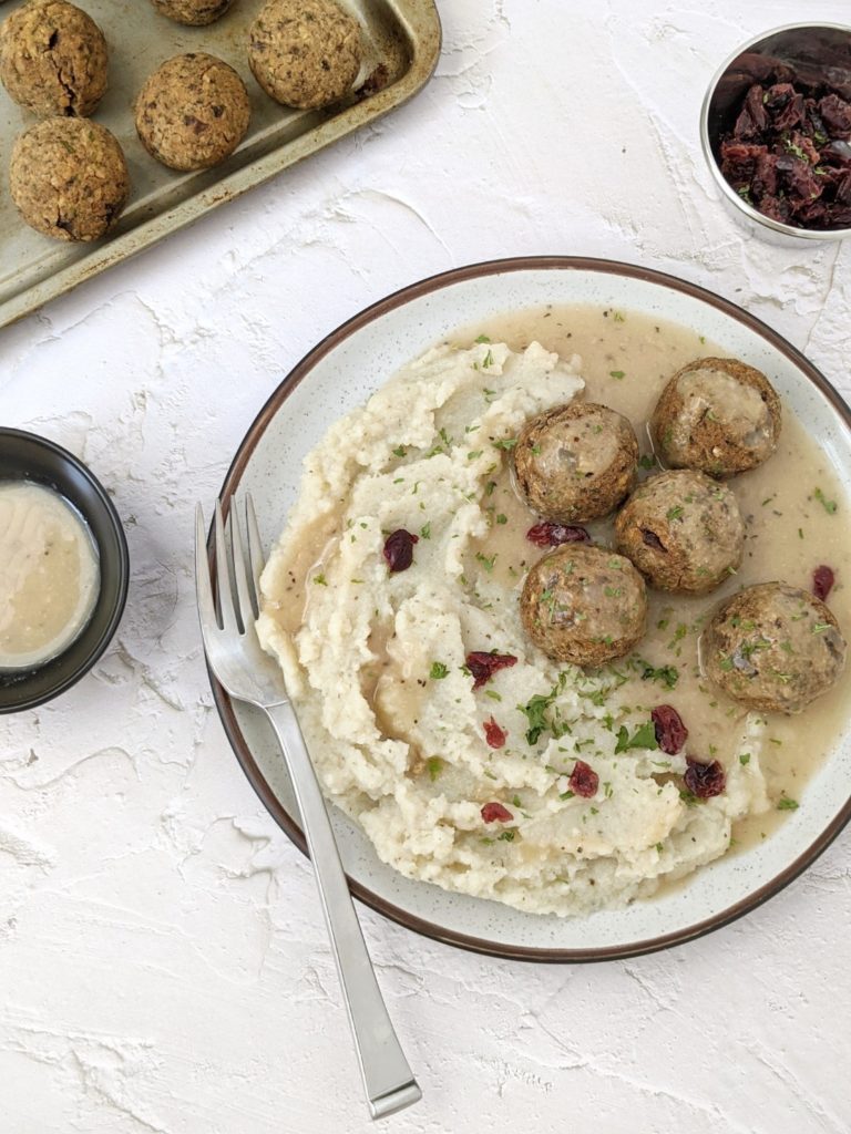 For a low carb option, I made easy mashed cauliflower and topped it with the meat free meatballs and Swedish meatball sauce. And then for a bit of contrast, added on some dried cranberries and garnished with parsley.