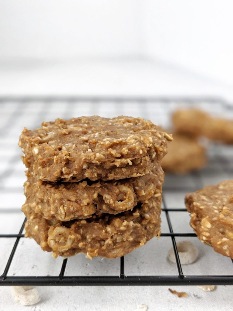 Chewy and Healthy Flourless Banana Cereal Cookies held together by peanut butter powder! Made with oatmeal and cheerios, these delicious peanut butter banana cookies are perfect for breakfast. Vegan, gluten free and sugar-free too!