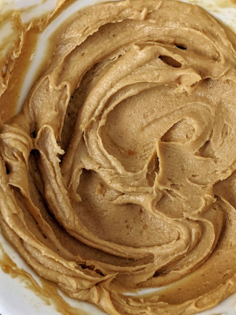 A creamy Protein Peanut Butter Frosting made with greek yogurt and vanilla protein powder. This sugar free and healthy frosting has no cream cheese but is still perfect for piping!