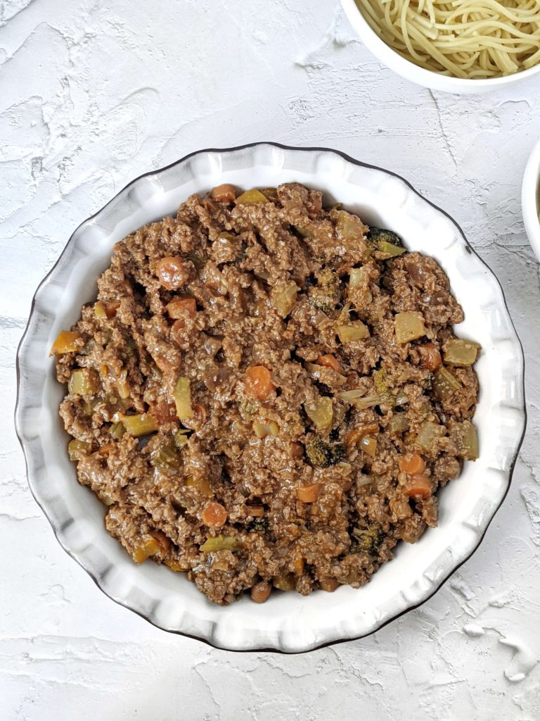 This Healthy BBQ Spaghetti Bolognese Bake has a veggie loaded ground beef filling flavored with barbecue sauce! A customizable bbq baked spaghetti bolognese with vegetables, leftover meat sauce or even spaghetti, it truly is an amazing pasta bake.