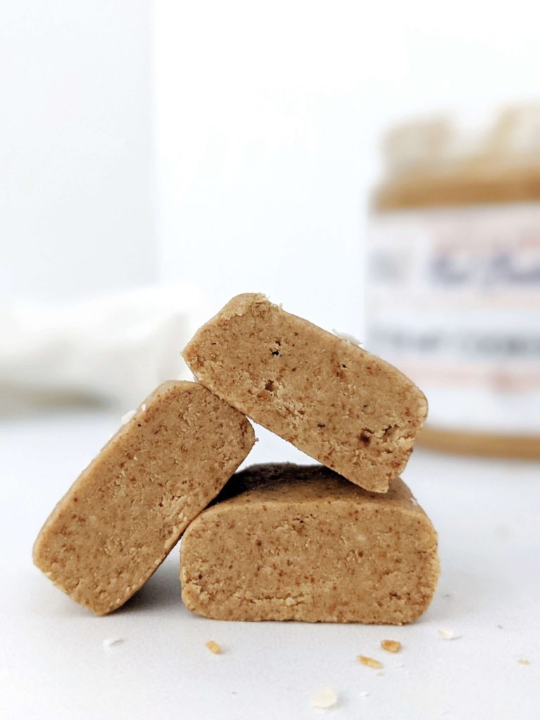 A truly healthy Biscoff Protein Fudge made without white chocolate and just 3 ingredients! Make high protein Biscoff fudge with Lotus Biscoff, Speculoos or homemade cookie butter for a sugar free and Vegan protein fudge recipe!