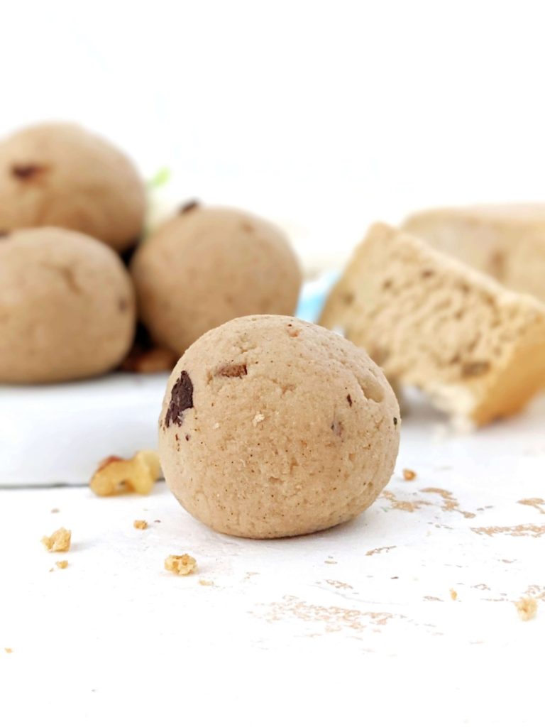 The most simple and minimalistic Leftover Banana Bread Protein Balls made with actual baked banana bread. Make these banana bread protein bites with any leftover banana bread or muffins for an on-the-go snack or dessert. 