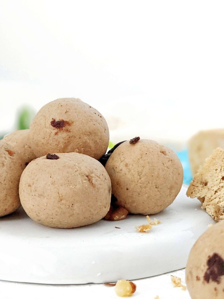 The most simple and minimalistic Leftover Banana Bread Protein Balls made with actual baked banana bread. Make these banana bread protein bites with any leftover banana bread or muffins for an on-the-go snack or dessert. 