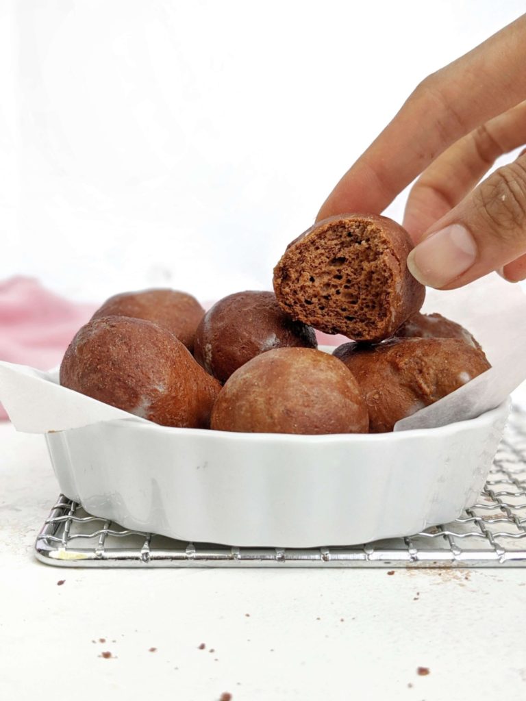 Unbelievable Chocolate Protein Donut Holes with just 5 ingredients and the best macros/nutrition label. These healthy chocolate donut holes are made with protein powder and made in the air fryer (or baked). Great treat for sure!