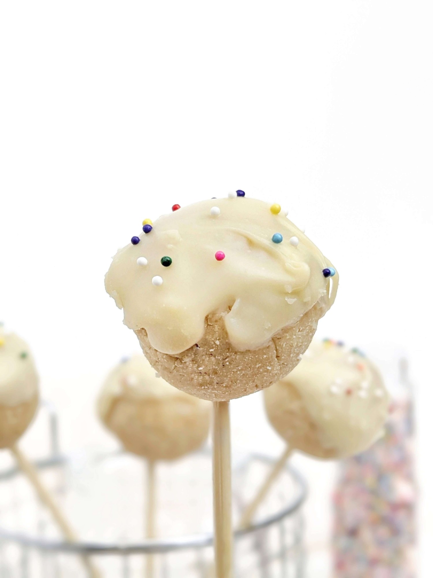 Birthday Cake Protein Balls ~ Easy No-Bake Recipe!