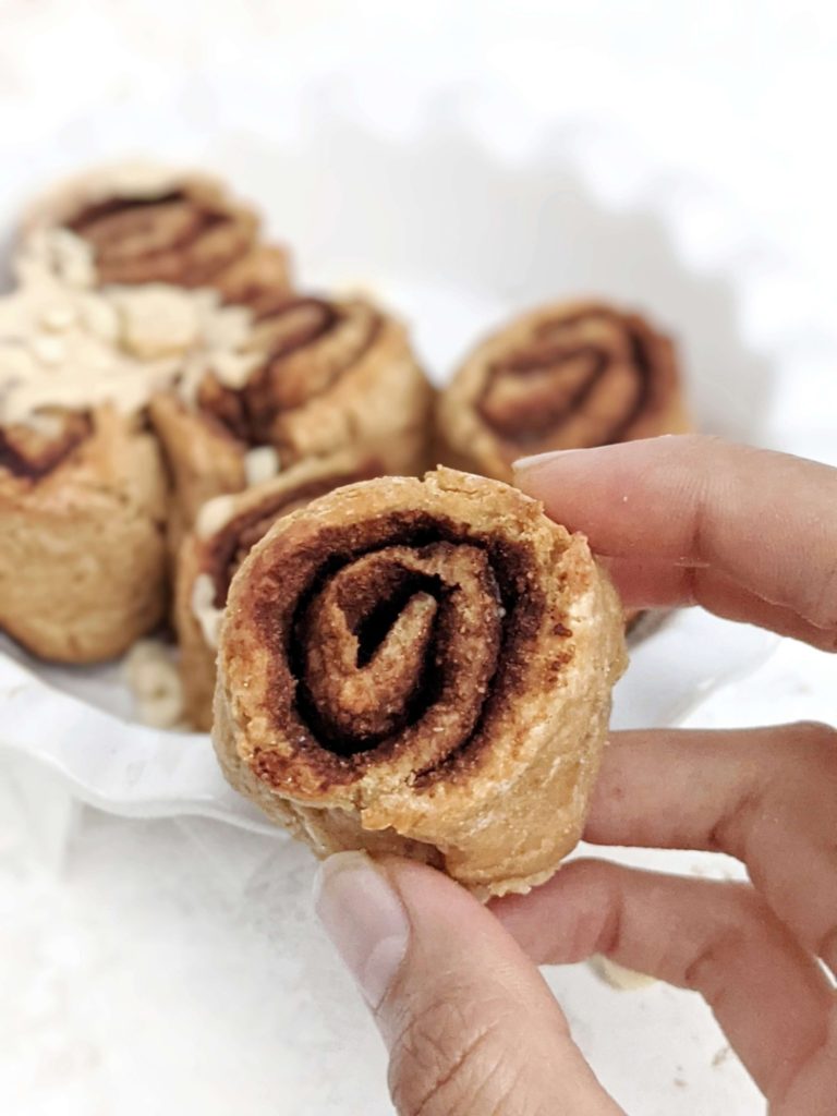 Super easy Peanut Butter Protein Cinnamon Rolls with a peanut butter frosting for a beautiful and sweet breakfast! These peanut butter cinnamon rolls use peanut butter powder, protein powder and Greek yogurt, and make healthy, low calorie breakfast rolls!