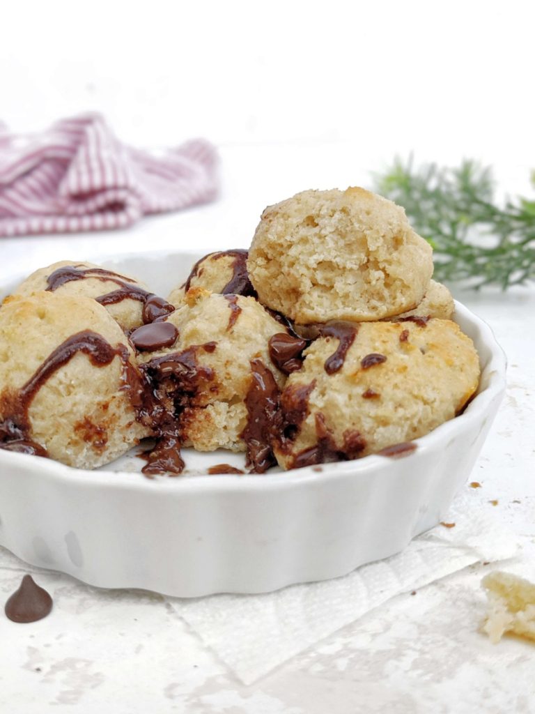 A quick, hacky Protein Pull Apart Bread made with pancake mix! This protein powder pull apart pancake bread is healthy, sugar free, low fat and has a keto option too. Perfect for a post workout or breakfast.