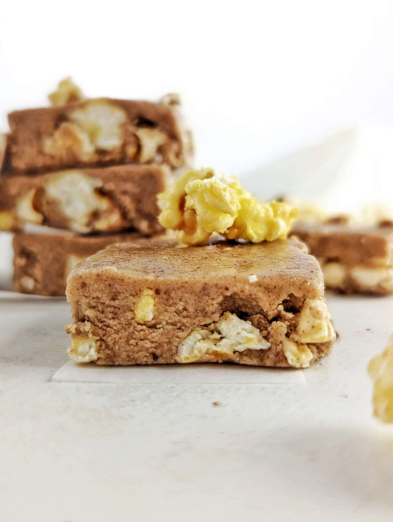 This Caramel Popcorn Protein Fudge really is a texture explosion! A crunchy fudge but healthy - made with pecan butter and protein powder, and a bit of caramel popcorn. A great no bake recipe.