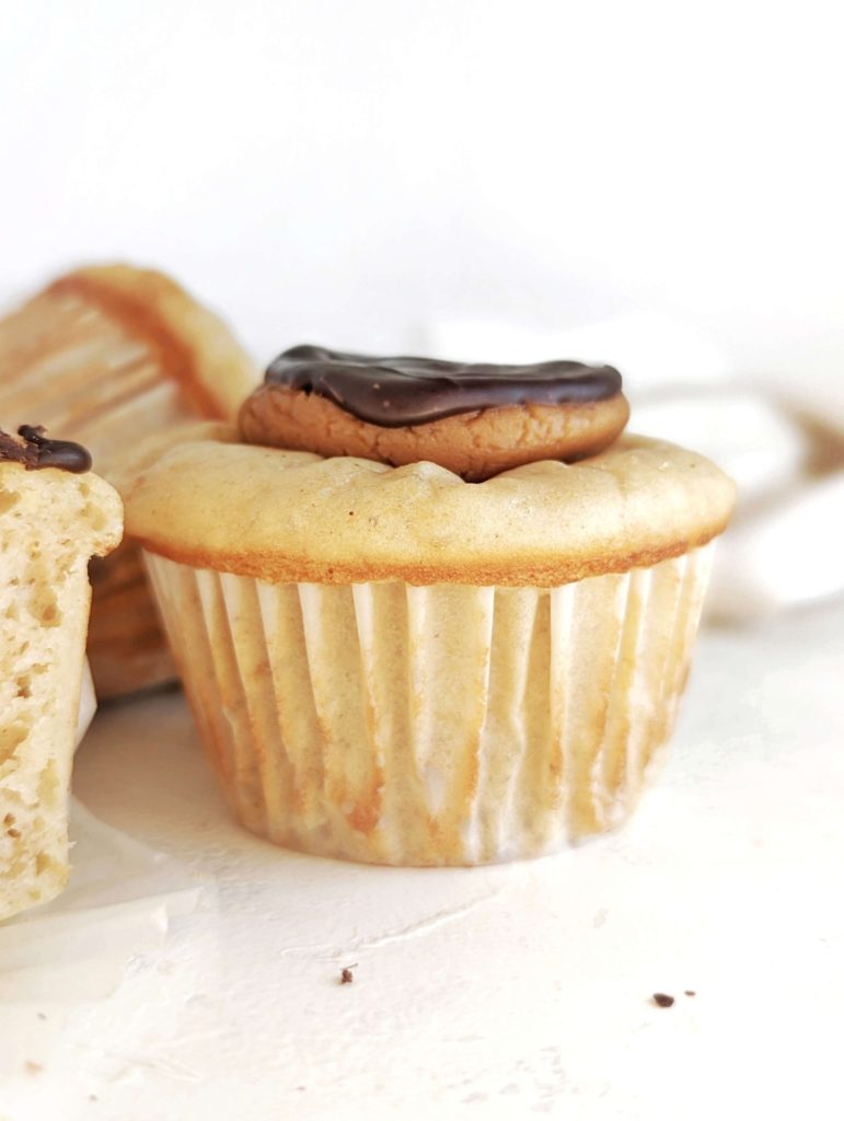 Soft and sweet Peanut Butter Protein Cupcakes with a peanut butter topping and melted chocolate, like Girls Scout Tagalong Cookies! These healthy tagalong cupcakes use peanut butter powder and protein powder for a low calorie and sugar free recipe!