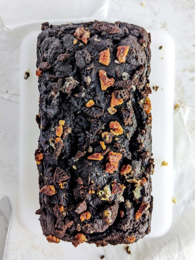 Rich and indulgent Protein Oreo Bread for a healthy and tasty treat! This protein cookies and cream bread has protein powder, Greek yogurt and applesauce, but no sugar, oil, or butter!