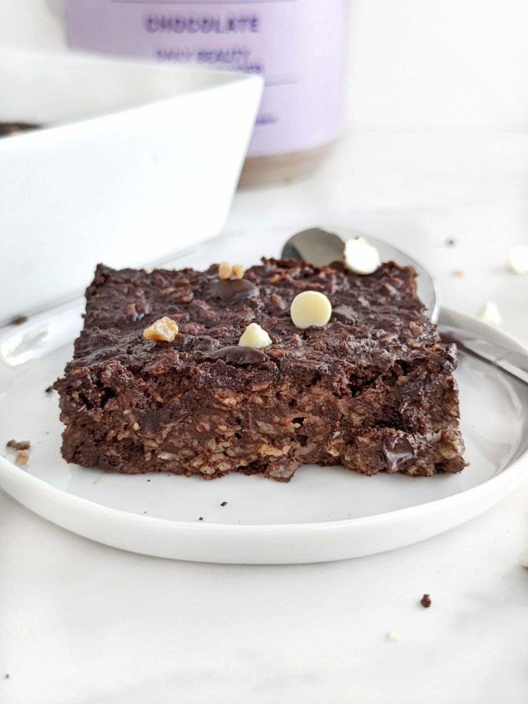 Delicious, nutritious Chocolate Collagen Baked Oatmeal to start your day. Easy, high protein baked oats made with chocolate collagen protein powder, and packed with fiber to keep you satisfied till lunchtime.