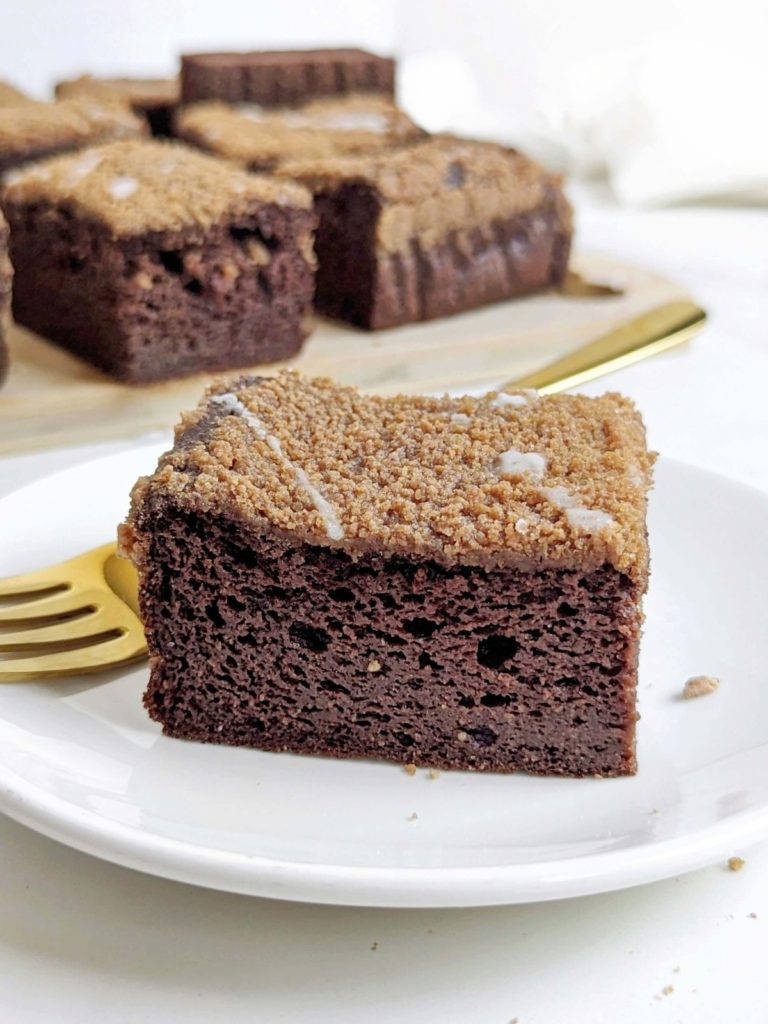 Healthy Chocolate Cake with Streusel topping will blow you away! A high protein, sugar free and low fat chocolate cake with cinnamon crumb topping perfect for a snack, dessert or post-workout!