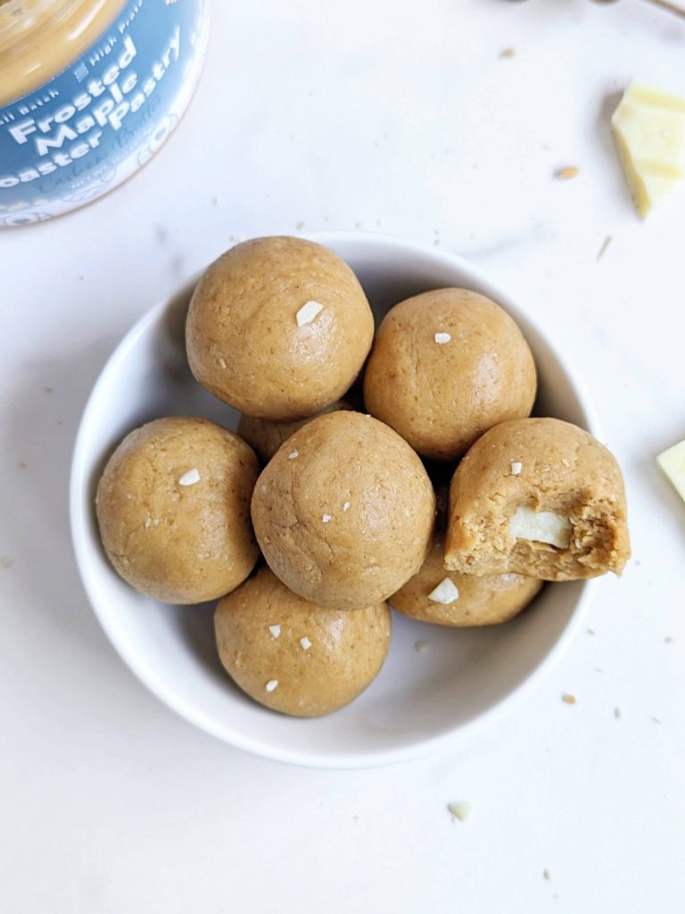 Maple White Chocolate Protein Balls are delightful, indulgent and good-for-you at the same time! With sugar-free white chocolate and maple syrup, protein powder and maple-flavored cashew butter, these bites will have you swooning!