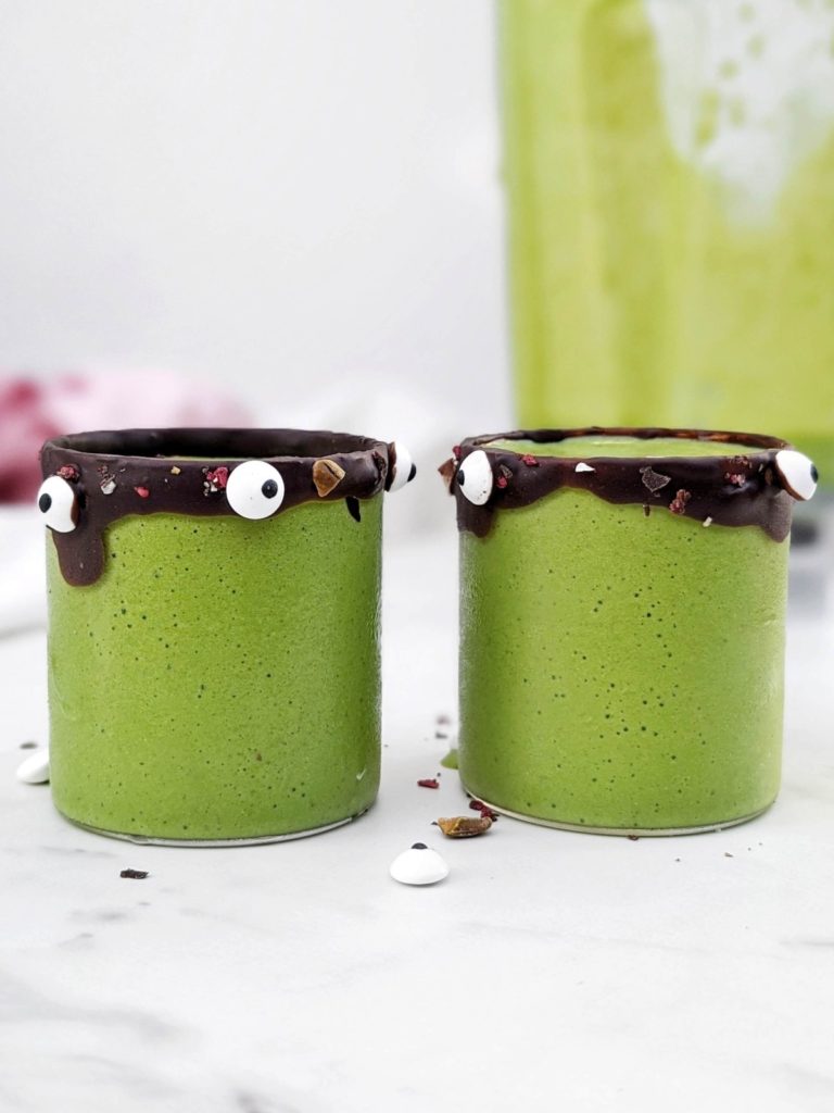 A healthy and delicious Low Carb Protein Green Smoothie made with cauliflower, zucchini and spinach. This thick and creamy smoothie is packed with protein, fiber and healthy fats for a nutritious drink that’s great for an on-the-go breakfast or post-workout fuel.
