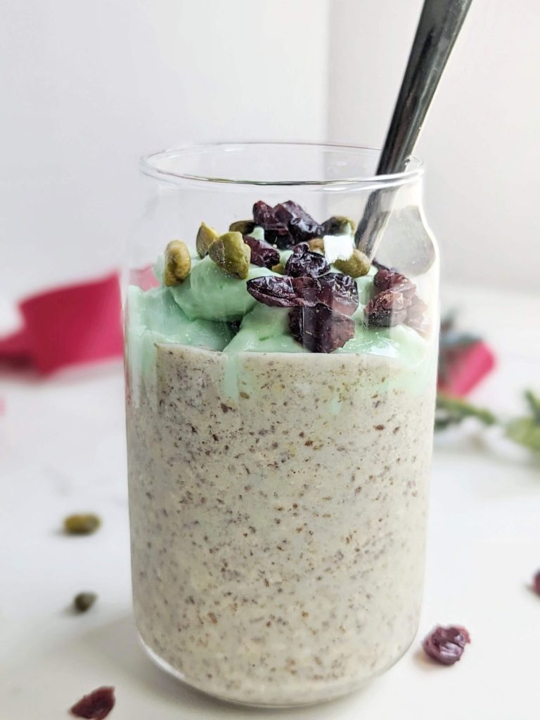 Perfect Pistachio Protein Overnight Oats with a creamy protein oatmeal, protein pistachio pudding and chopped pistachios! An easy, healthy and hearty pistachio oat recipe.