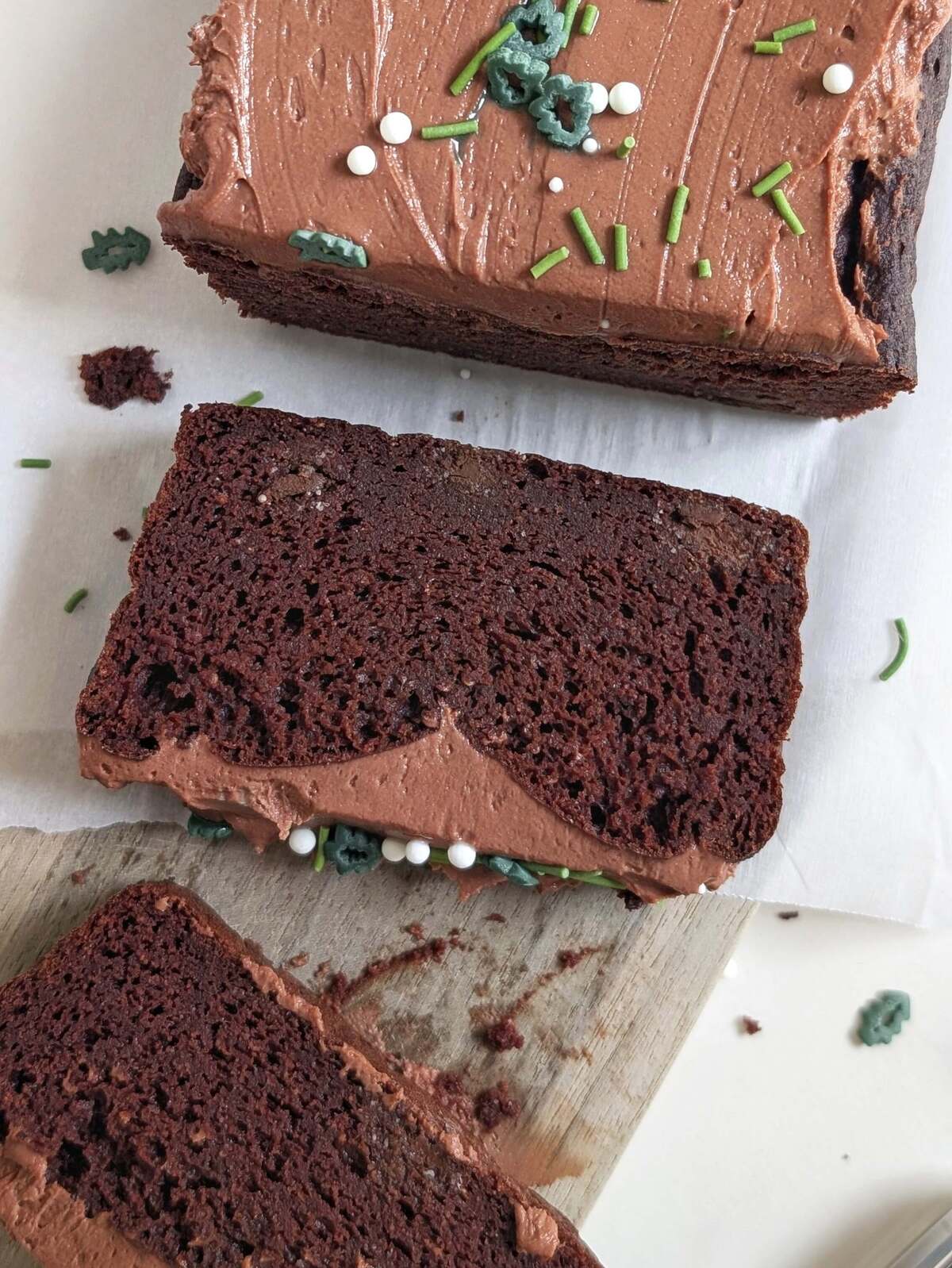 Definitely the best Healthy Chocolate Protein Cake you will have; A soft and tender chocolate cake that’s sugar free, low fat, low calorie and really easy too!