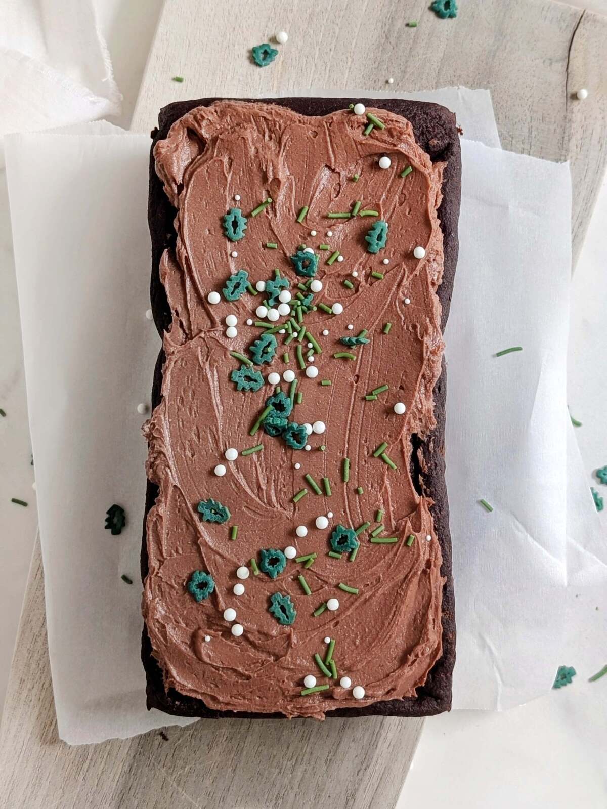 Definitely the best Healthy Chocolate Protein Cake you will have; A soft and tender chocolate cake that’s sugar free, low fat, low calorie and really easy too!
