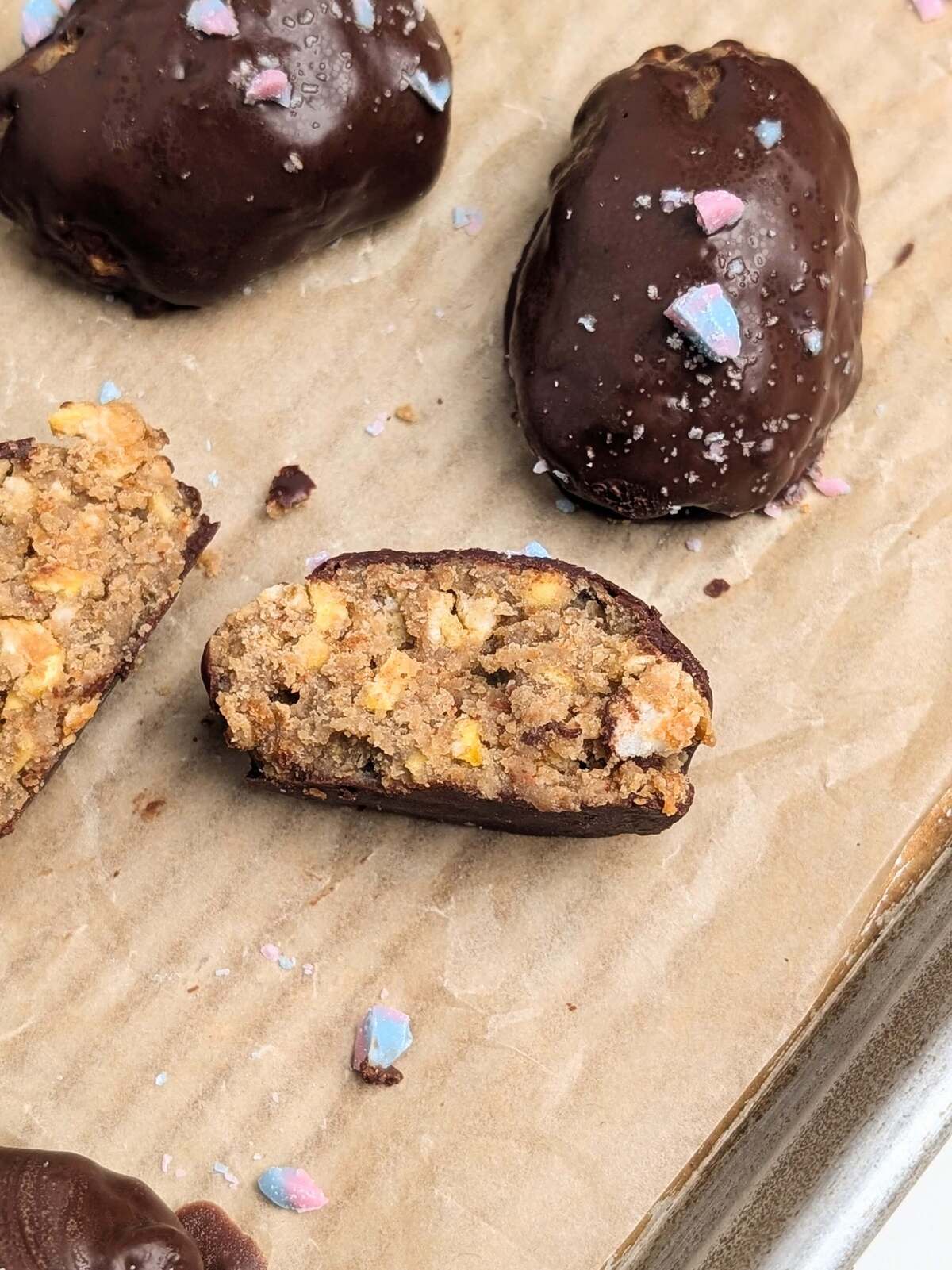 Rice Cake Protein Balls with peanut butter are the perfect healthy, no bake snack recipe. Rice cake peanut butter chocolate protein bites are low calorie, low fat, sugar free, plant based and gluten free too!