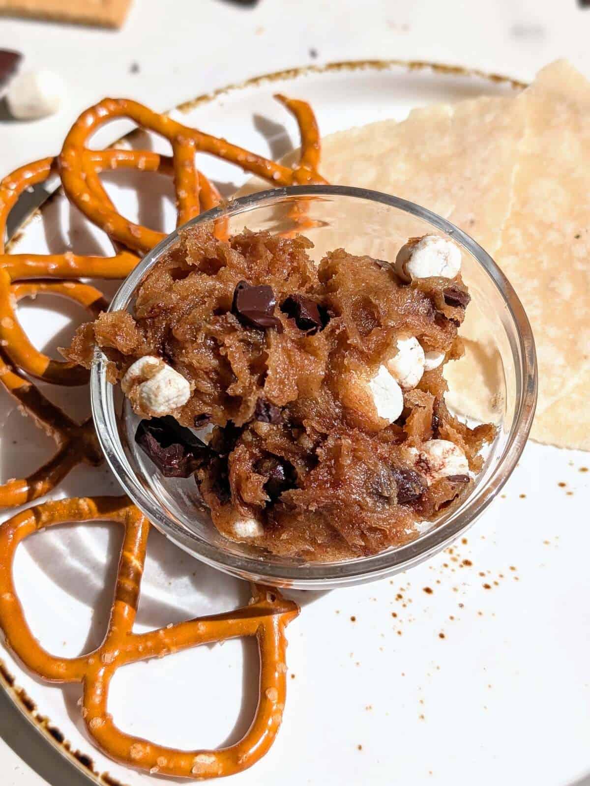 This Healthy S’mores Spread Recipe is a creamy, high-protein dessert made with graham crackers, marshmallows, and chocolate—without the extra sugar or guilt! It’s a perfect toast topper or spoonable snack that’s low calorie too.