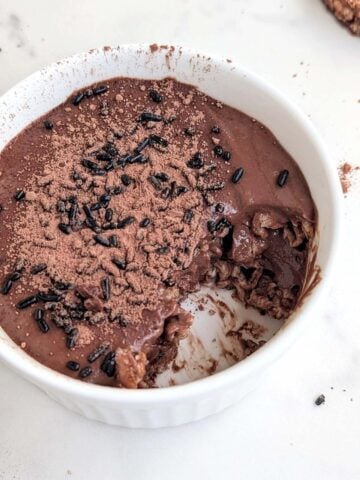 Rice Cake Chocolate Cake is an game-changer with 48g protein for anyone seeking healthy treat. It's a no bake chocolate cake made with rice cakes, protein powder and 2 more ingredients; No sugar, but just as delicious.