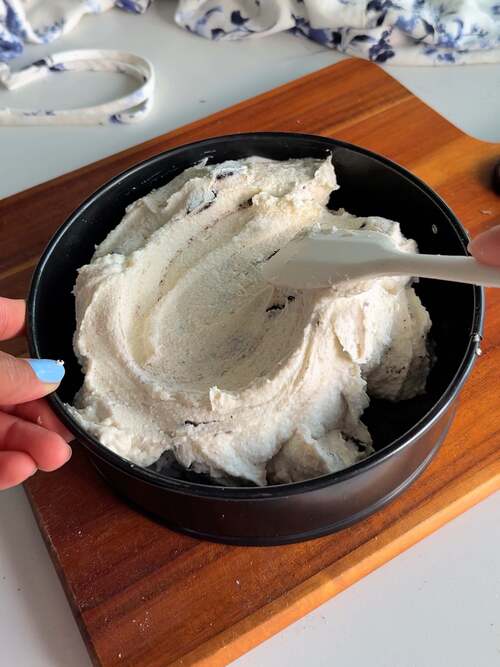 Pour in Protein Oreo Cheesecake filling